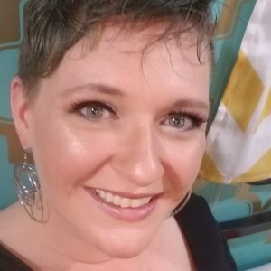 Meet your Posher, Cynthia